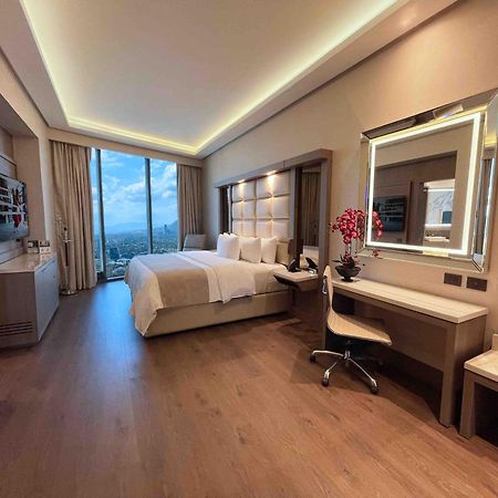 Safi Royal Luxury Metropolitan Hotel San Pedro Garza Garcia Ngoại thất bức ảnh Deluxe room